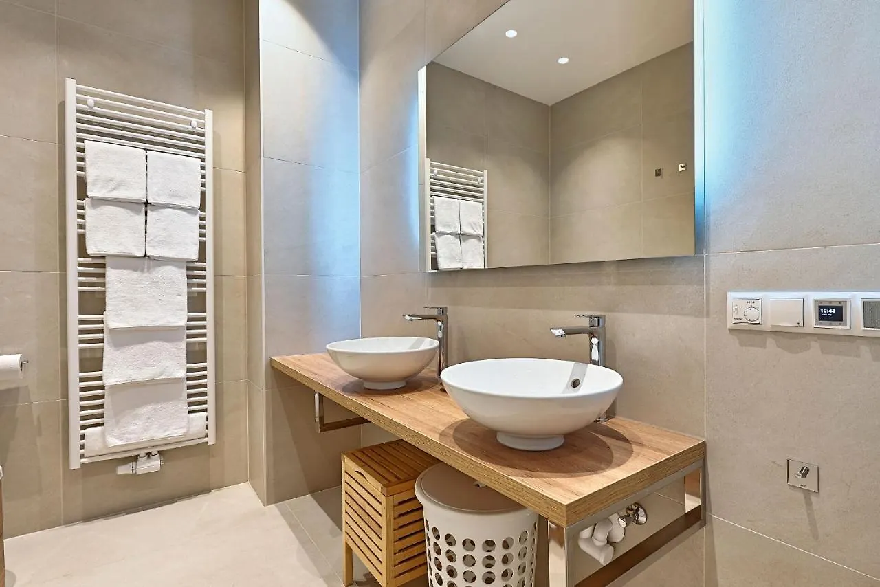 Apartments Theobaldgasse - Exclusive Opportunity Since Construction Close By Vienna 0*,